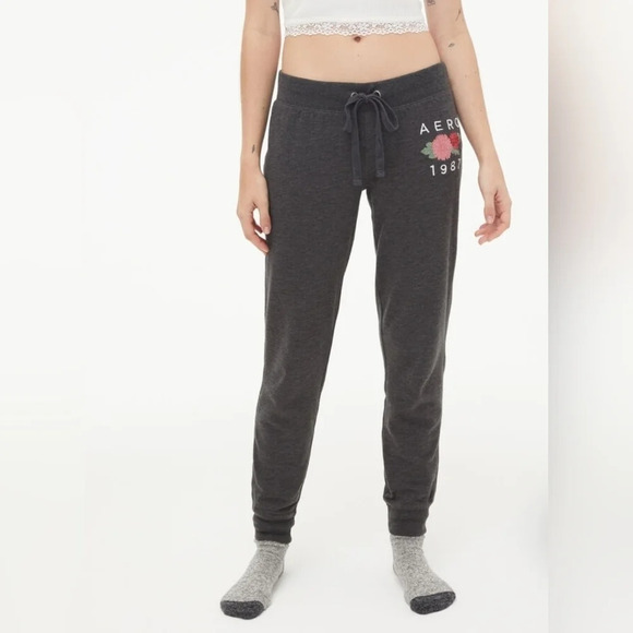 Aeropostale 1987 Gray Floral Medium Jogger Sweatpants - Picture 1 of 11